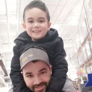 Meet your Posher, Gregory